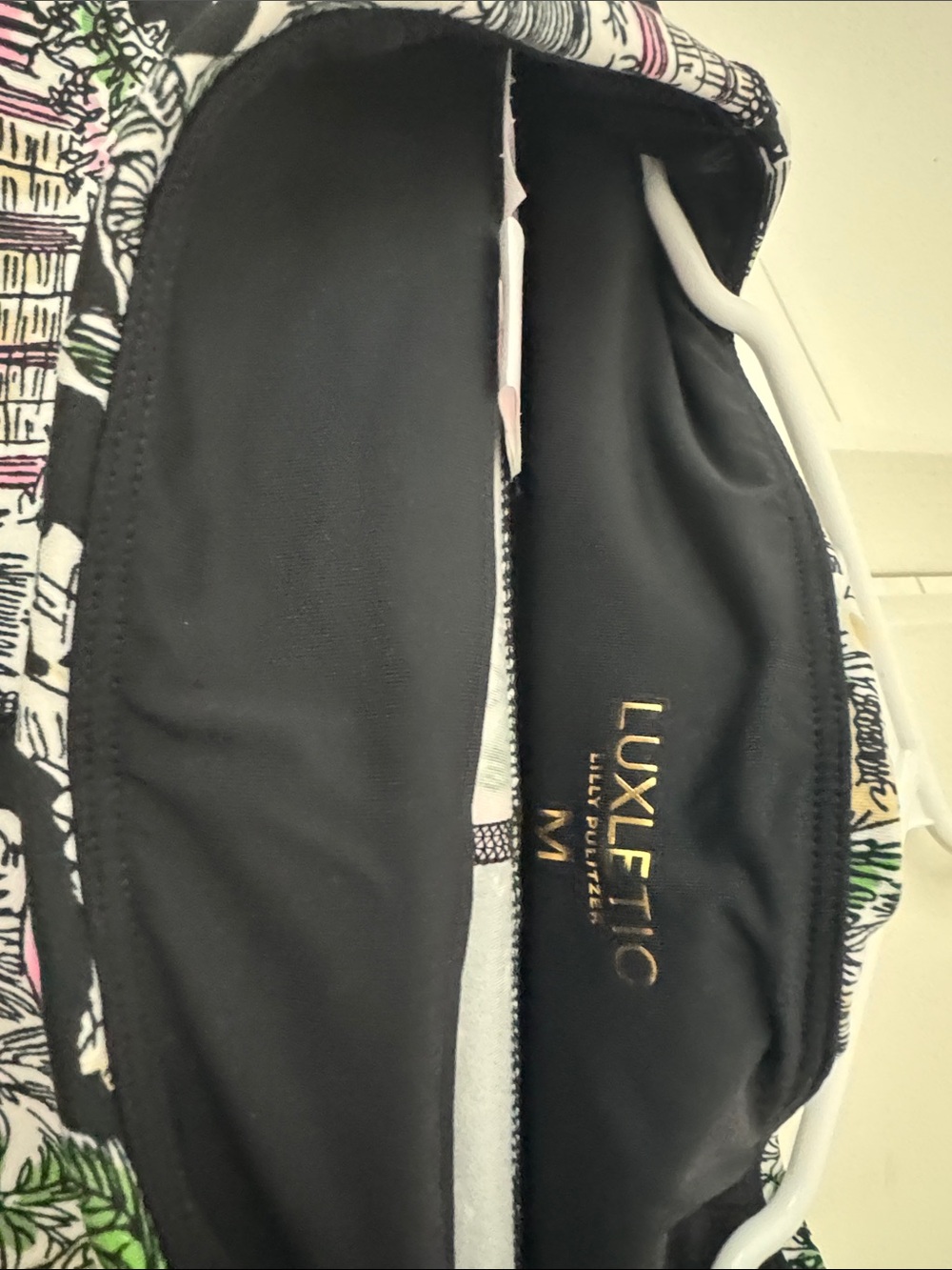 Lilly Pulitzer Black Scenic Print Cropped leggings M matching sweatshirt L - Picture 2 of 3